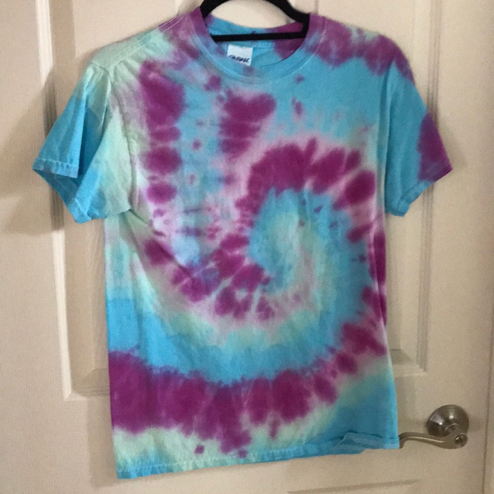 Blue & purple tie dye shirt